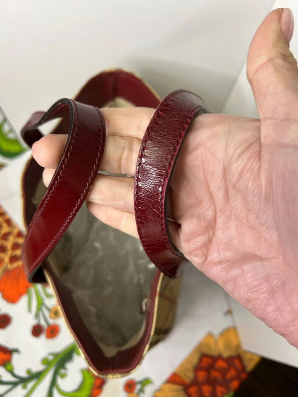 Vintage Burberry Beige Plaid Tote with Burgundy Leather Trim - Picture 2 of 7